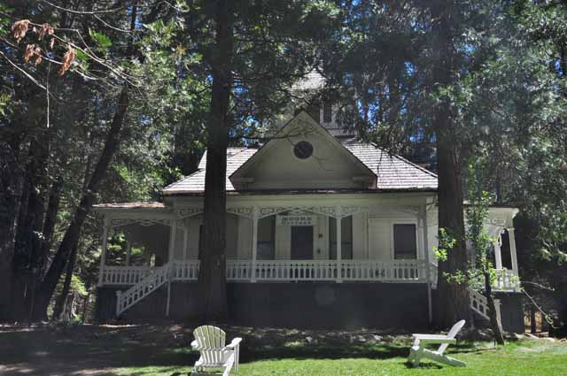 Wawona Hotel complex, Moore Cottage